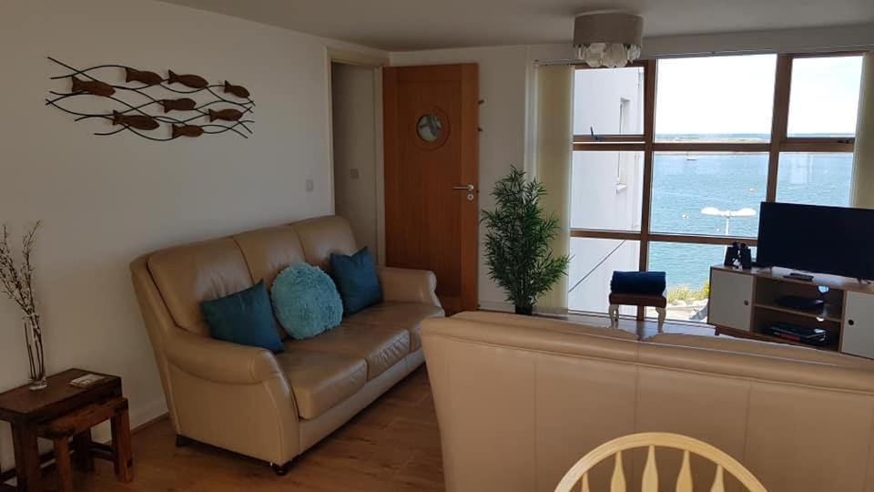 Ynys Lawd, Holyhead Marina Apartment Exterior photo